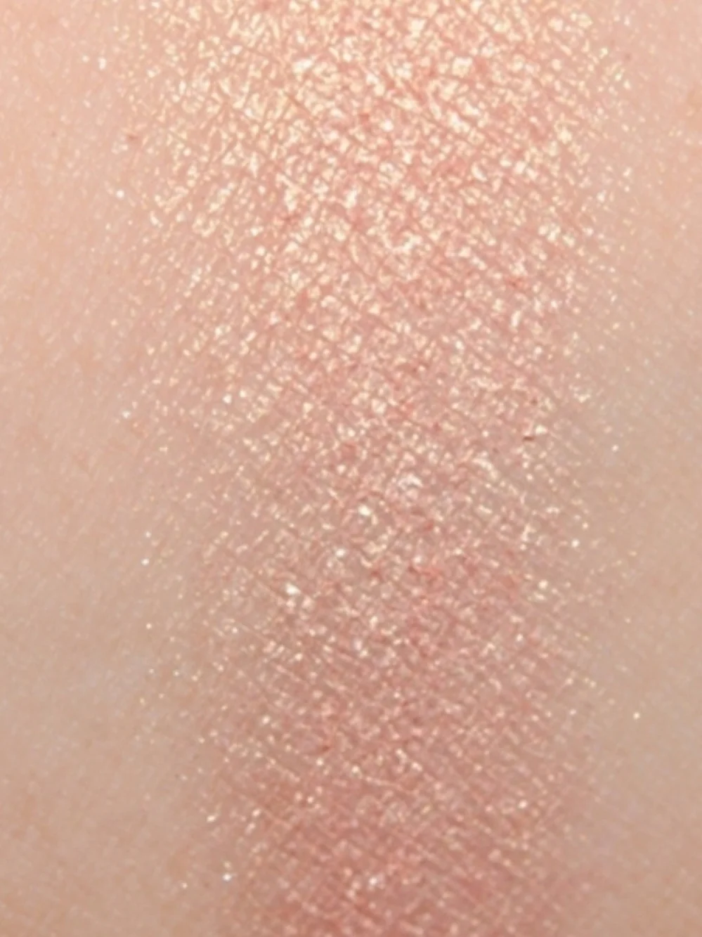MAC Cosmetics Eyeshadow Refill — Gleam